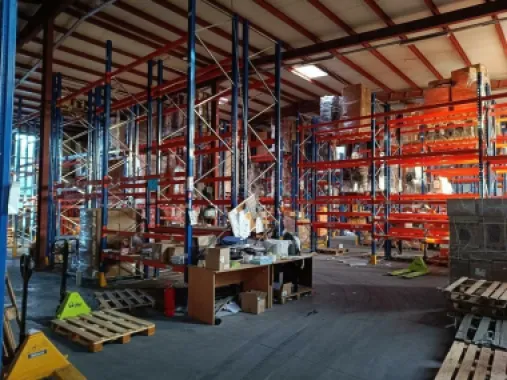 Hală logistică + Spaţii Birouri