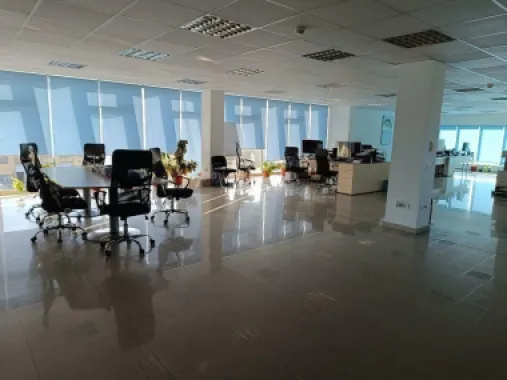 Hală logistică + Spaţii Birouri