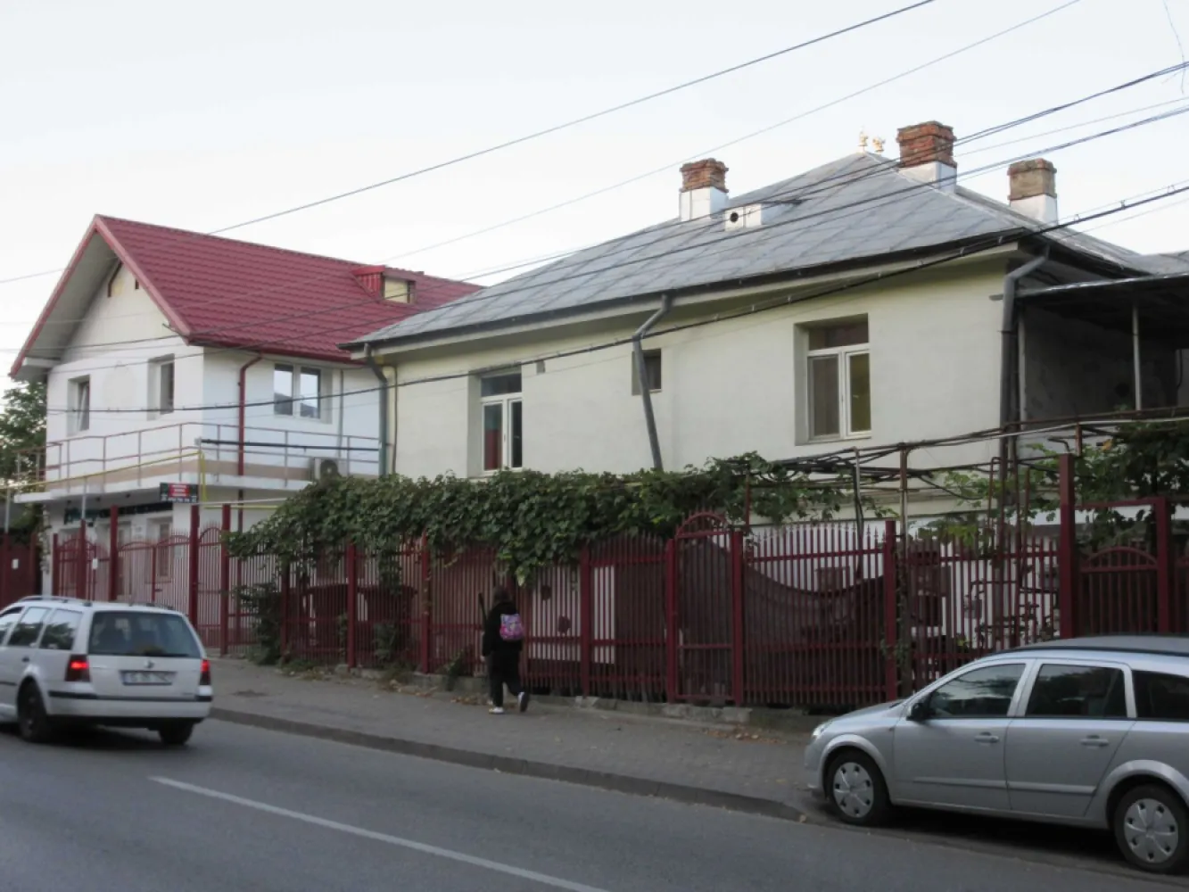Casa situata in centru, in fata Lic. Economic nr. 1