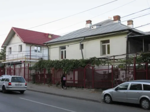 Casa situata in centru, in fata Lic. Economic nr. 1