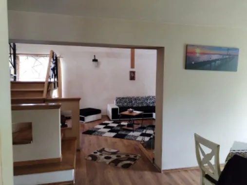 Persoană fizică vănd casă cu etaj strada.Moara de Vănt
