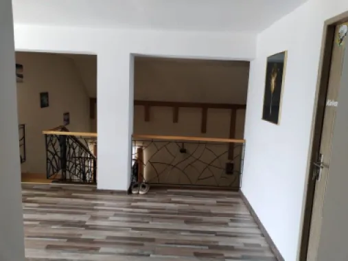Persoană fizică vănd casă cu etaj strada.Moara de Vănt