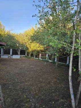 Casa individuala sector 5, strada dantelei, 500 m2 curte