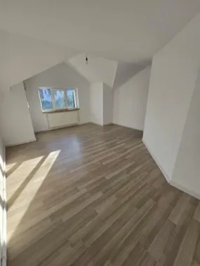 Casa individuala sector 5, strada dantelei, 500 m2 curte
