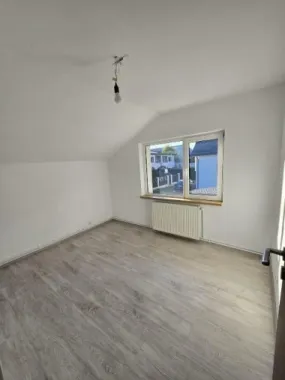 Casa individuala sector 5, strada dantelei, 500 m2 curte