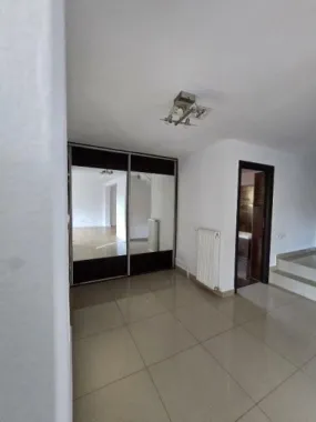 Casa individuala sector 5, strada dantelei, 500 m2 curte