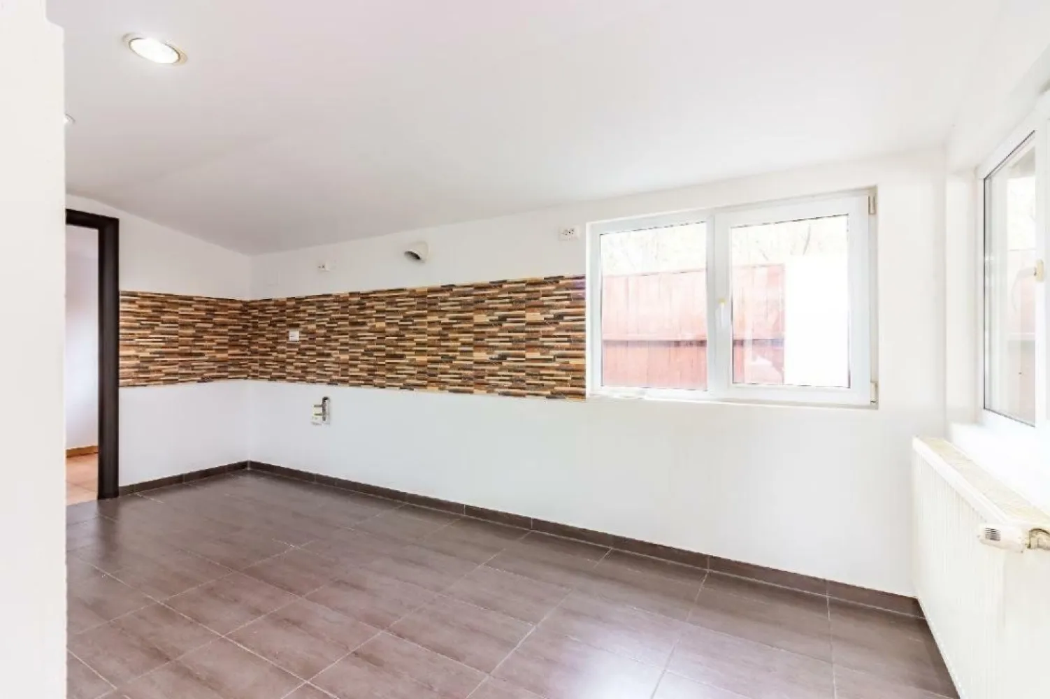 Casa individuala sector 5, strada dantelei, 500 m2 curte