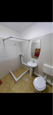 Casă la curte Proprietar vizavi de Carrefour Alexandriei Ildl etc