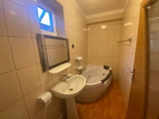 Vila luminoasa Crangasi/ Giulesti, 245 MP construiti, utilitati, 340000 EUR