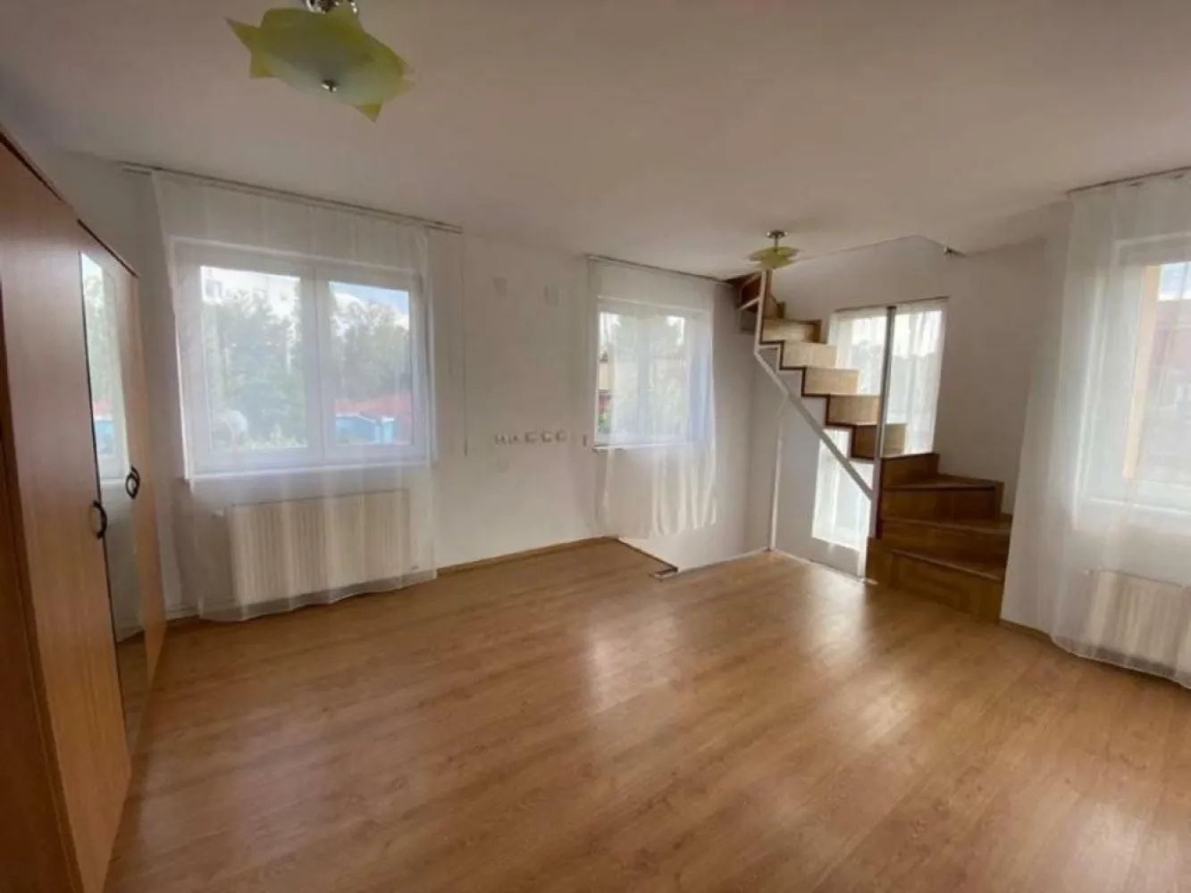 Vila luminoasa Crangasi/ Giulesti, 245 MP construiti, utilitati, 340000 EUR