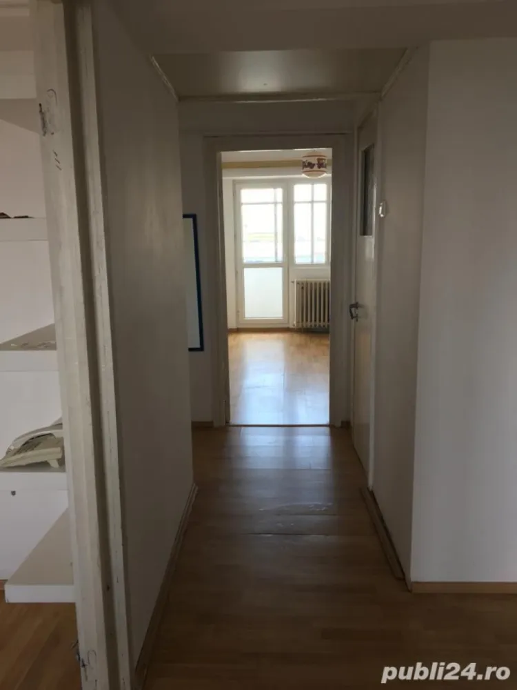 Apartament 4 camere, la 2 minute de Mega Mall, pret 99000 , particular