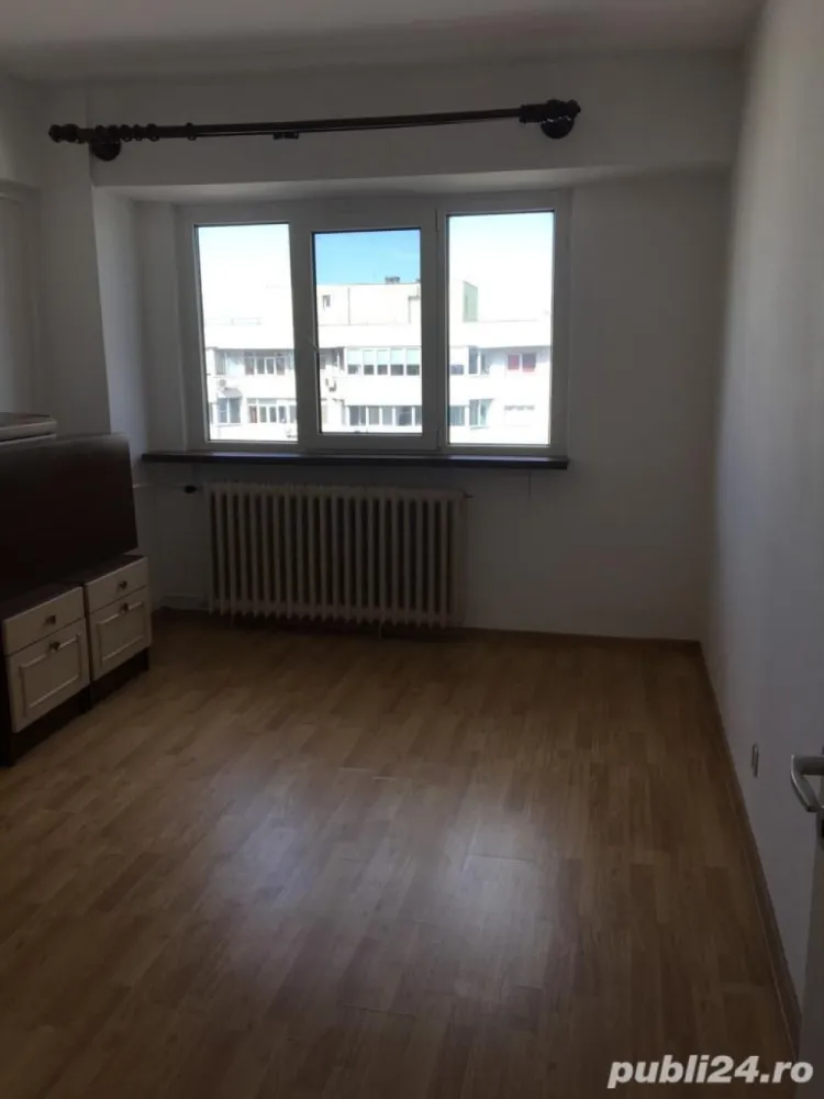 Apartament 4 camere, la 2 minute de Mega Mall, pret 99000 , particular