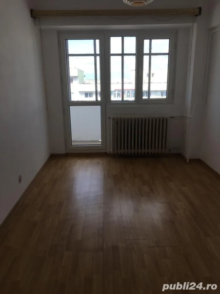 Apartament 4 camere, la 2 minute de Mega Mall, pret 99000 , particular