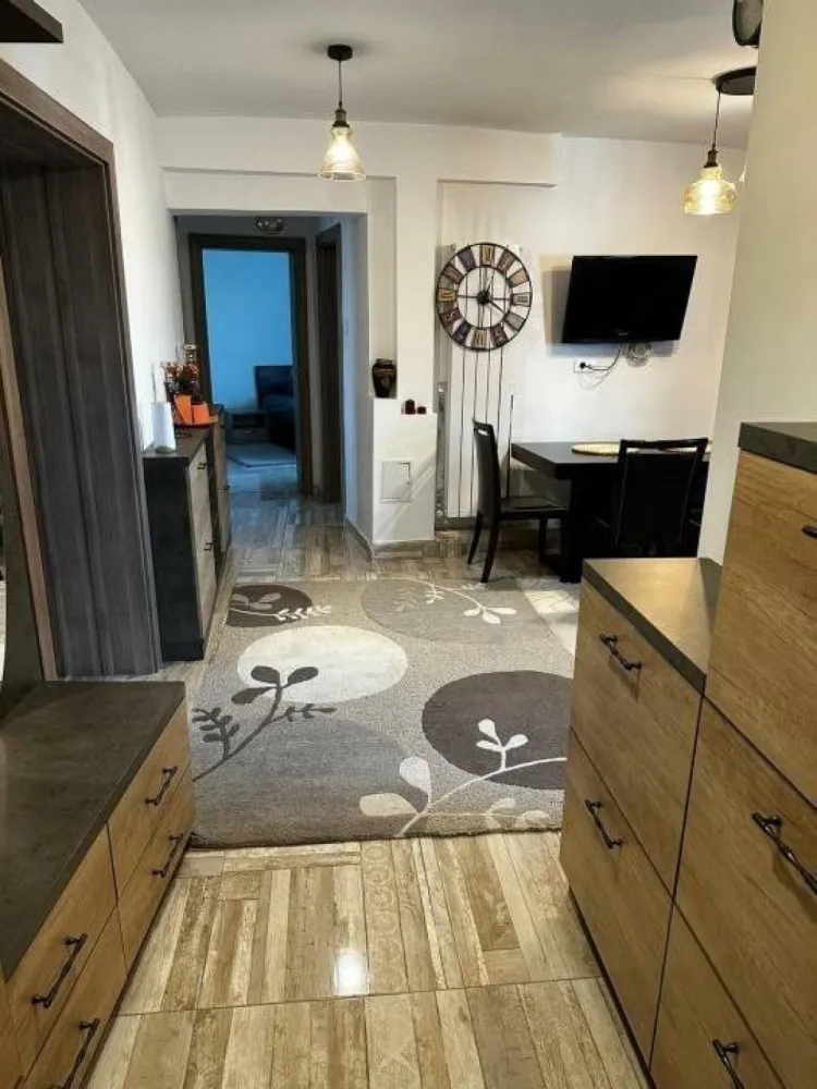 Proprietar: ap 4 cam, 110mp, Bdul Unirii 55, pozitie excelenta