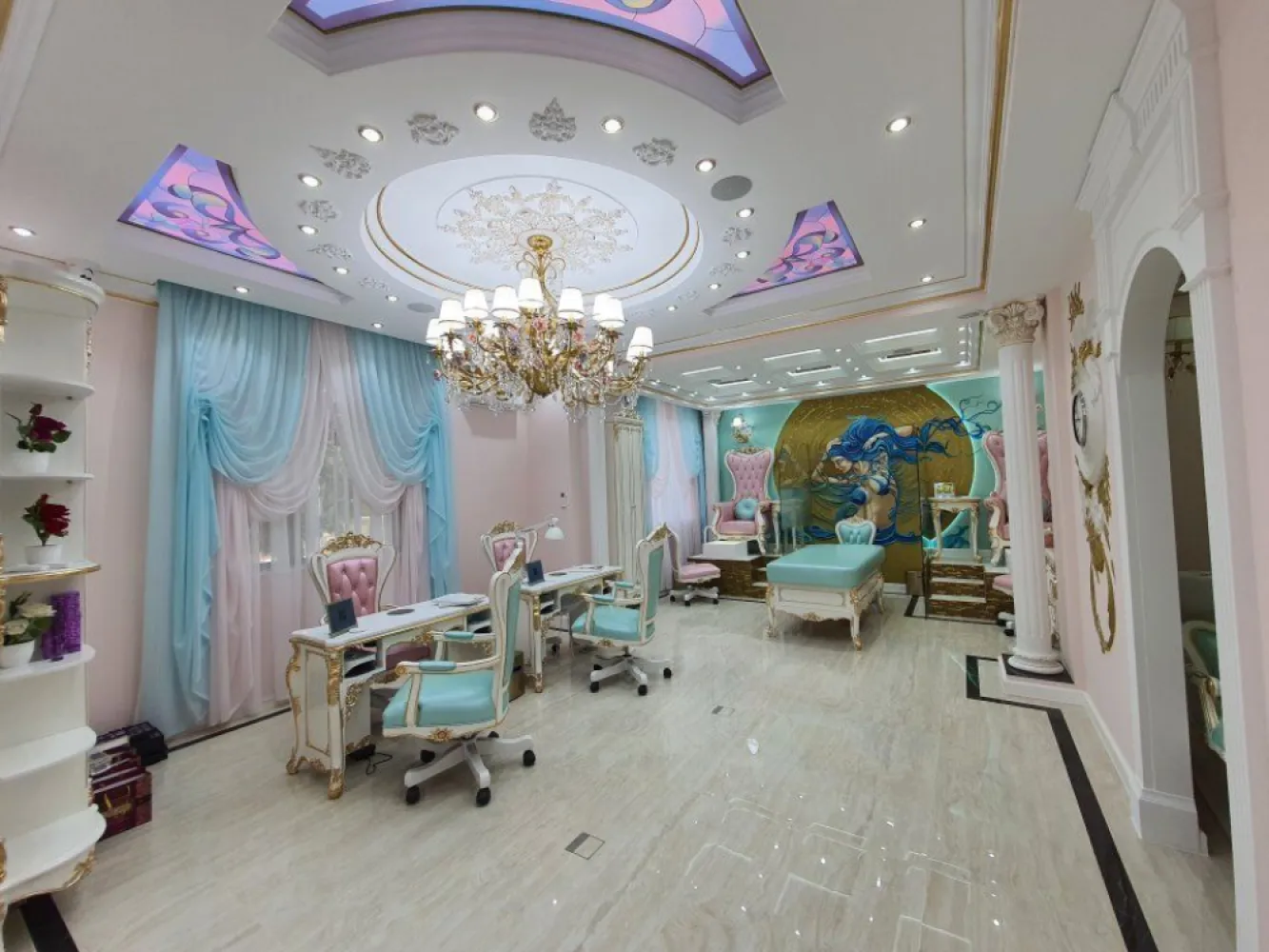 Vanzare Salon Infrumusetare de lux in Baneasa - Se vinde la cheie salon de frumusete de lux in zona Baneasa-Sisesti in complex rezidential Green Lake. Posturi disponibile: Coafor 2 scaune sau 1 coafor si 1 make-up Scafa 1 buc Manichiura 4 posturi Pedichiura 2 posturi Gene false 1 pat La subsol se mai pot amenaja 2 camere pentru cosmetica sau remodelare corporala. Camera de sterilizare dotata la cele mai inalte standarde posibile! Salonul detine vestiar si baie separata pentru angajati si clienti. Detine toate avizele necesare! Salonul detine 3 locuri de parcare in fata acestuia. Se poate vedea turul 3D a salonului aici: Sau dati clic pe vezi pe harta ; iar apoi selecteaza ;Street View Se vinde afacere la cheie in zona Baneasa-Sisesti. Salonul se afla in cartier rezidential Green Lake. DIRECT DE LA PROPRIETAR! FARA COMISION!!!