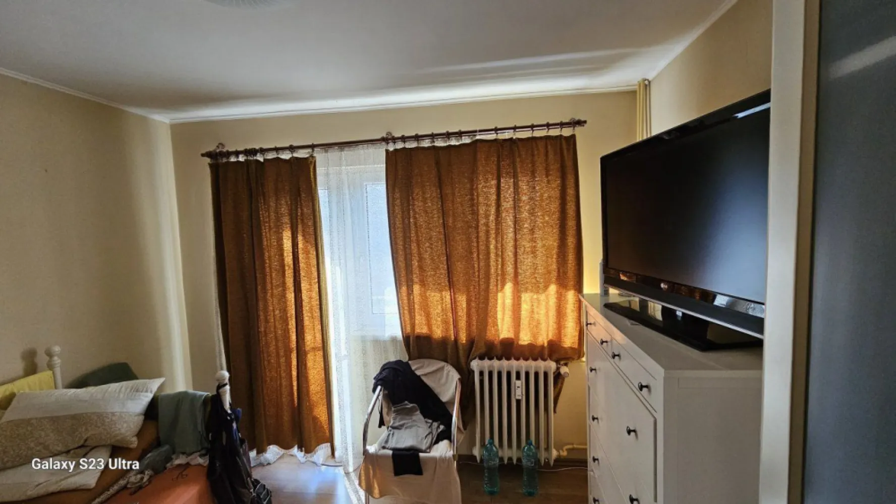 Apartament 4 Camere , et.3/4, Berceni-Racovita - Zona liniştită, verdeaţa, Metrou=750m (10min) Parchet, Gresie / Faianţa, Termopane noi, Uşi noi, AC. - Comision 0% = Fără agenţii imobiliare