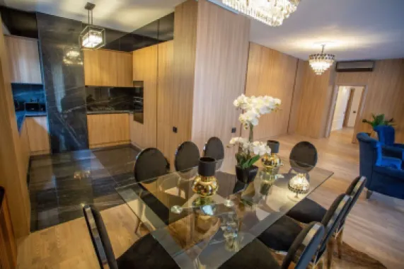 DE VANZARE AP 4 CAMERE LUX, NOU