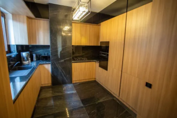 DE VANZARE AP 4 CAMERE LUX, NOU