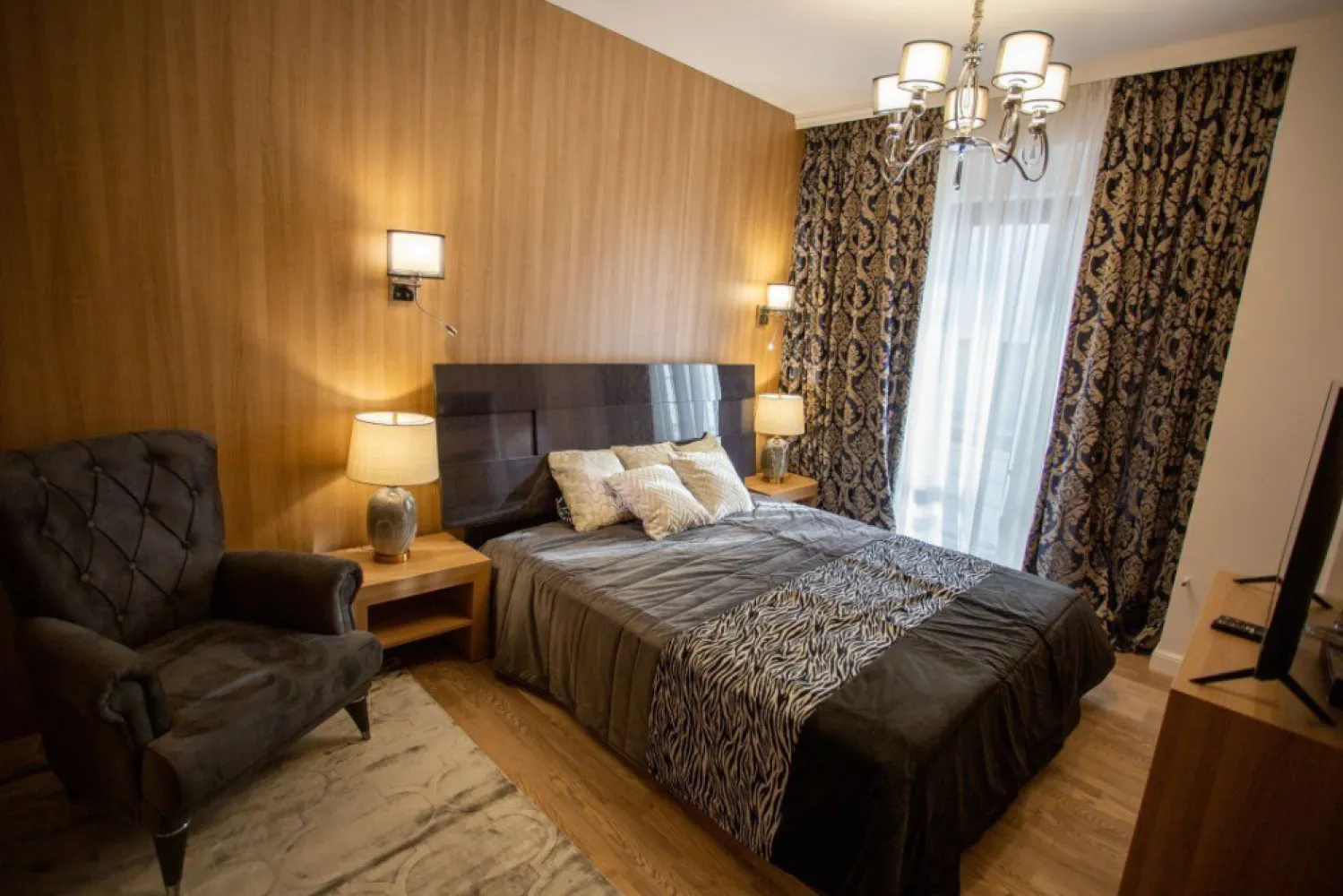 DE VANZARE AP 4 CAMERE LUX, NOU