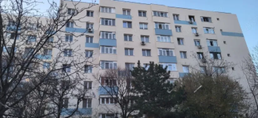 vand apartament 4 cam