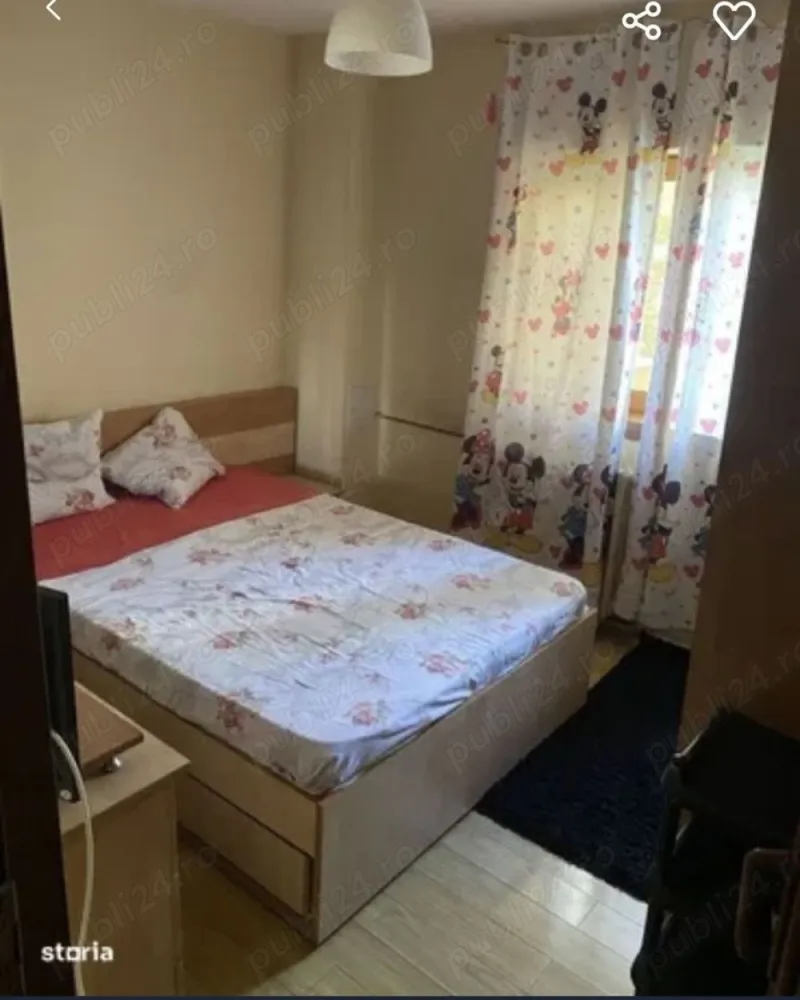 Oferta Rahova Petre Ispirescu 4 Camere Decomandat - Sunati la numarul .Apartament cu 4 camere decomandat ,etajul 2 din 8. Blocul este anvelopat. Pozitie excelenta Dispune de balcoane inchise. Gresie,faiata,usi interioare,parchet. Se vinde mobilat sau nemobilat.
