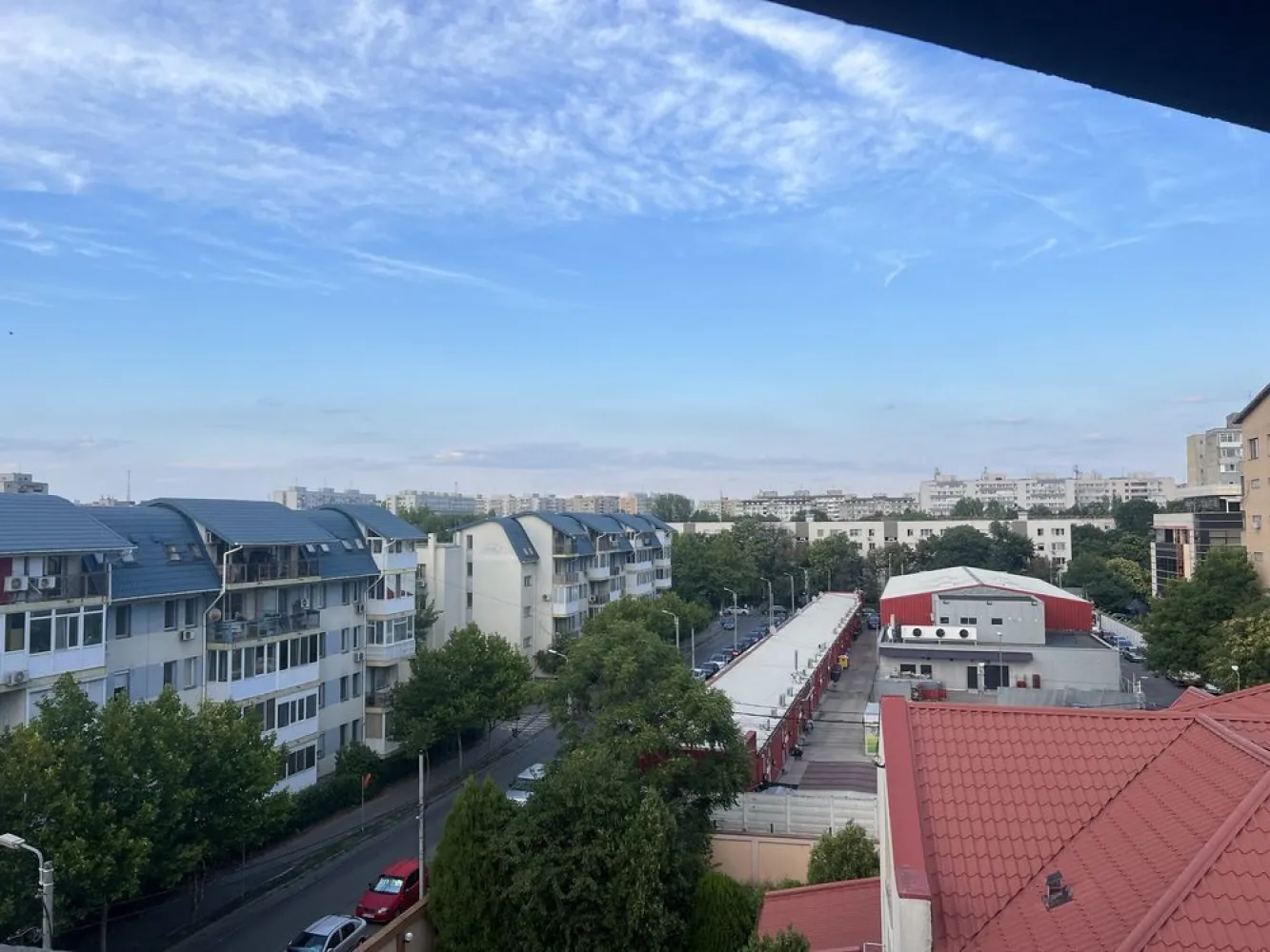 Mansarda Valea Doftanei - Mansarda cu 4 camere cu 3 bai nefinisata (161 mp suprafata totala) Nu sunt agentie Mai multe detalii la telefon Pret fara tva