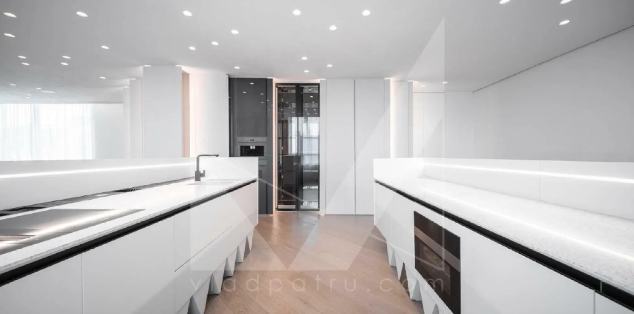 Penthouse Aviatiei Tower Direct Proprietar - Apartament cu 310 Metri pătraţi construiţi, 260 metri pătraţi utili cu terasa. Mobilat de lux. Sistem surround sound Bang and Olufsen. Vedere spre sky tower nord. Apartamentul vine cu doua locuri de parcare. Apartamentul este de vânzare direct de la proprietar. NU DISCUT CU AGENTII.