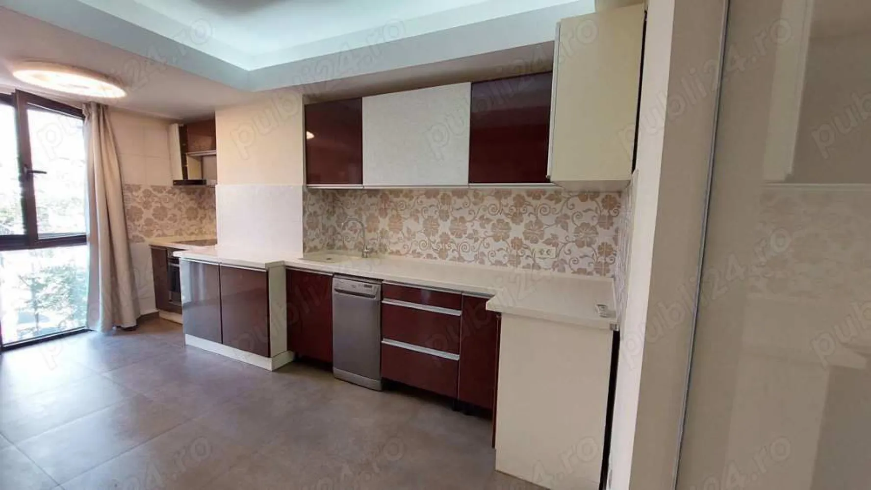 Vînzarea apartament 4 camere - Vînzare Patru camere, Floreasca Verdi, decomandat, 120mp, din 2010, singur pe etaj, etaj 2 5, loc parcare la subsol, multiple îmbunătățiri, 315000