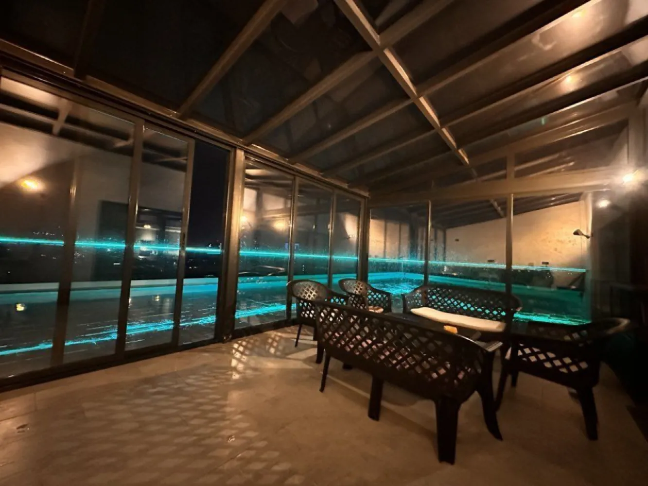 Penthouse exclusivist, 650 mp, Unirii-Alba Iulia-Mall Vitan CRYPTO Accept - Descoperiti Eleganta Suprema in Inima Bucurestiului! Va invitam sa va indragostiti de rafinamentul si luxul definitiv in acest penthouse extraordinar, situat intr-o locatie unica in zona Unirii-Alba Iulia-Mall Vitan. Cu o suprafata generoasa mde 210 metri patrati utili, acesta reprezinta o bijuterie imobiliara care imbina opulenta cu eleganta intr-un mod desavarsit gandita si creata de un designer italian (Michele Drill). Caracteristicile deosebite includ nu doar dimensiunile impresionante, ci si terasele sale magice, totalizand 450 metri patrati, oferind privelisti panoramice ale intregului Bucuresti. Admirati Palatul Parlamentului, Catedrala Mantuirii Neamului, Mall Vitan si Zona Unirii si Mihai Bravu in toata splendoarea lor. Aceasta locuinta exceptionala este complet mobilata si utilata, gata pentru a va primi imediat, doar cu hainele. De la masina de spalat rufe si vase, fier de calcat, frigider, aparat de cafea, fierbator, pana la TV cu ambilight, pat cu masaj si "0 gravity", leduri ambientale dinamice pe terasa, bucatarie de vara si mobilier Chesterfield - fiecare detaliu a fost ales cu grija pentru a va oferi o experienta de viata fara cusur. Cele trei dormitoare si baile elegante cu oglinzi bronz cu leduri completeaza aceasta oaza de confort si rafinament. Baile sunt dotate cu sanitare Grohe, Villeroy & Boch. Bucataria spatioasa open space si insula, cu cele mai noi echipamente (gratar pe gaz cu 3 zone de gatire, plita inductie, cuptor microunde, cuptor normal electric incorporabile, aparat cafea Nespresso, prajitor paine 2x2, fierbator) devine centru de creatie culinara, iar livingul cu design sofisticat si vedere panoramica va asteapta pentru momente relaxante alaturi de cei dragi. Acest penthouse de exceptie este pregatit sa devina locuinta in care visele prind viata. Descoperiti fiecare secret al acestei proprietati unice si transformati-o in caminul dvs. exclusivist. Acceptam plata cu criptomonede, aducand un element modern si inovator in aceasta experienta de cumparare. Pentru mai multe informatii sau pentru a programa o vizionare, va stam la dispozitie. Accept plata in Crypto.