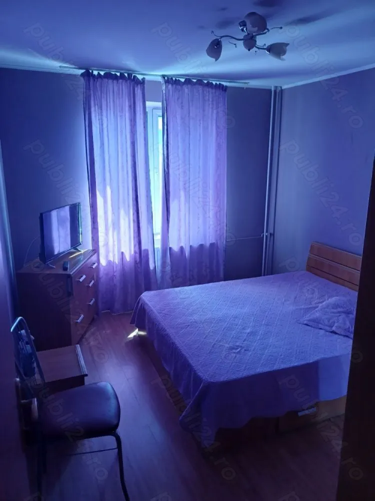 Vând apartament 4 camere