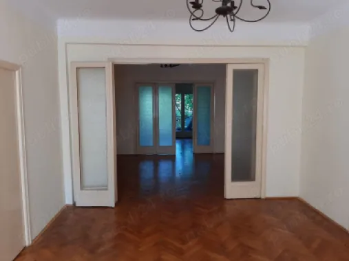 Vând apartament 185mp la Cișmigiu