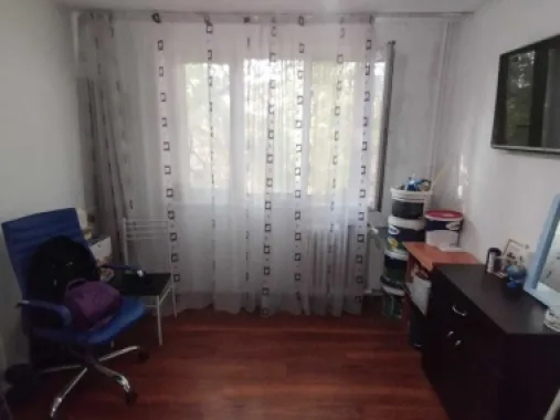 Vand apartament 4 camere zona Titan-Auchan/Ozana