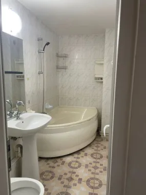 Apartament 4 camere zona mall vitan- nerva traian