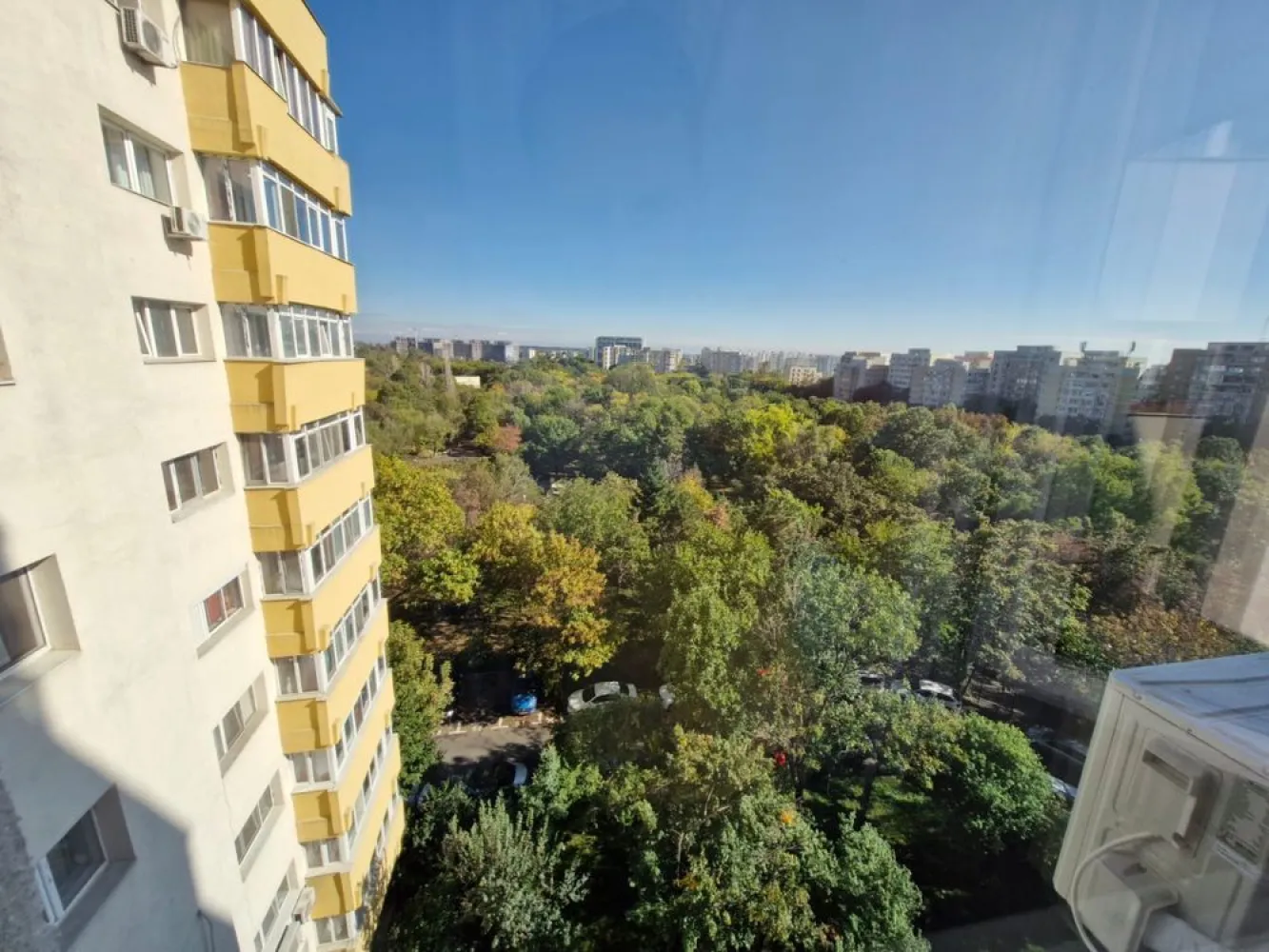 Apartament 4 camere, Dna Ghica