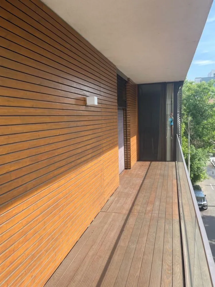 Apartament 3 camere, 109 mp, cartier Floreasca - Vând apartament 109mp utili și 120mp construiți in cartier Floresca. - 3 camere - 3 bai - Bucatarie mobilată si utilată - Garaj cu boxa Pret: 500.000€ - fara garaj 550.000€ - cu garaj ( ușor negociabil) fără agenții. Se vinde exact cum este in poze