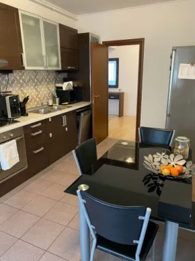 Inchiriere apartament 3 camere zona Mall Vitan
