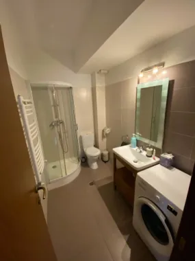 Inchiriere apartament 3 camere zona Mall Vitan