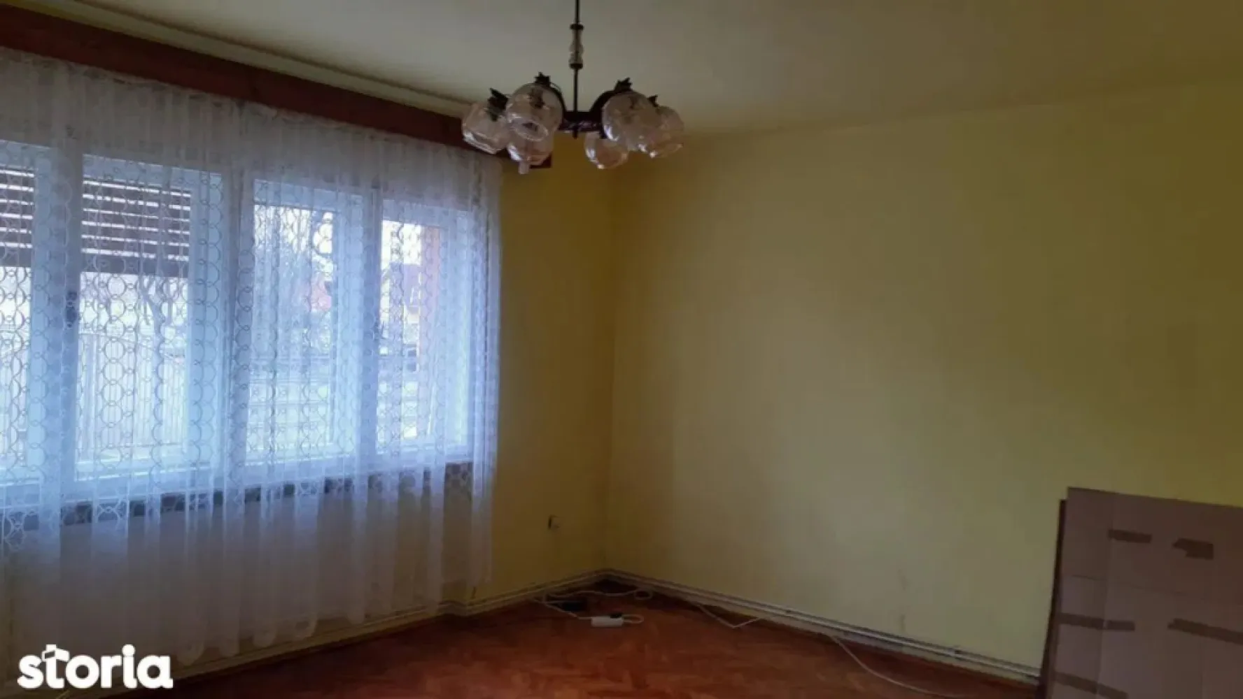 ageuropa.ro vinde ap. 2 cam. la parterul unei case în zona Carpați 2. - Agenția EUROPA vinde apartament cu doua camere decomandate, situat la parterul unei case în zona cartierului Carpați 2. Pentru mai multe oferte accesați : www.ageuropa.ro