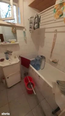 ageuropa.ro vinde ap. 2 cam. la parterul unei case în zona Carpați 2.