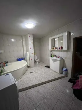 Casa Vila Splaiul Unirii P+2+pod si P+1 eventual schimb OFERTA