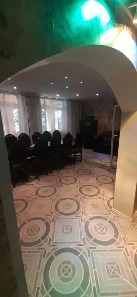 Ag. EUROPA vinde parterul unei case cu 2 etaje în zona Carpați 2. - Ag. EUROPA vinde parterul unei case cu 2 etaje în zona Carpați 2.