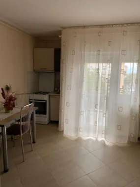 BRASADAS vinde ap cu 4 cam 92mp etajul 3 în Micro 17