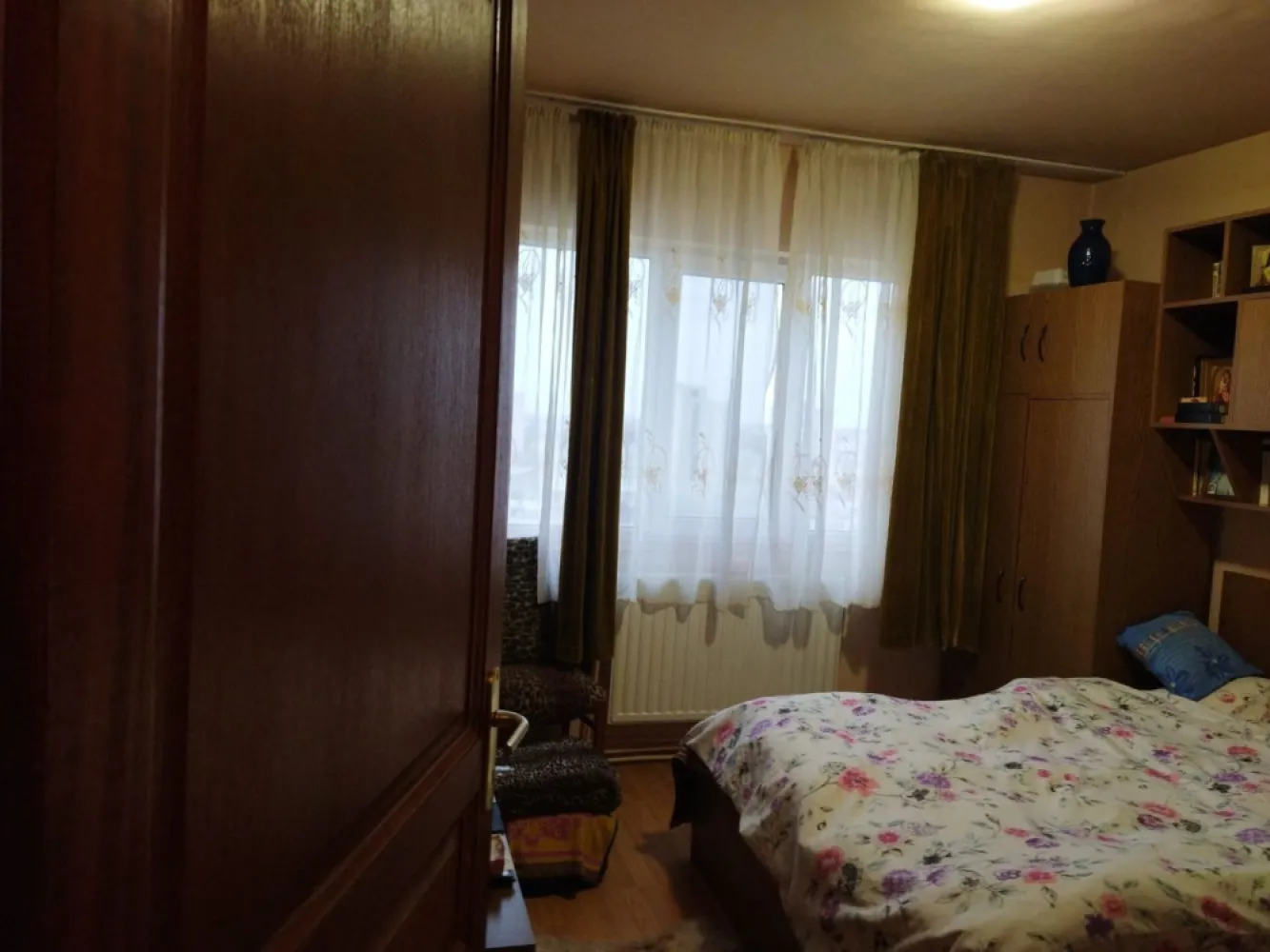 Ag EUROPA vinde ap 2 cam CAREIULUI 52mp etaj 9. - Agenția EUROPA vinde apartament cu 2 camere 52mp la etajul 9 pe Careiului în Micro 16.