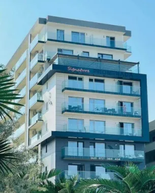 Vand apartament cu vedere la mare- Mamaia Nord