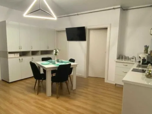Vand apartament cu vedere la mare- Mamaia Nord