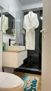 Vand apartament cu vedere la mare- Mamaia Nord