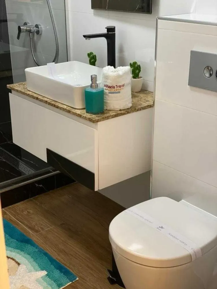 Vand apartament cu vedere la mare- Mamaia Nord