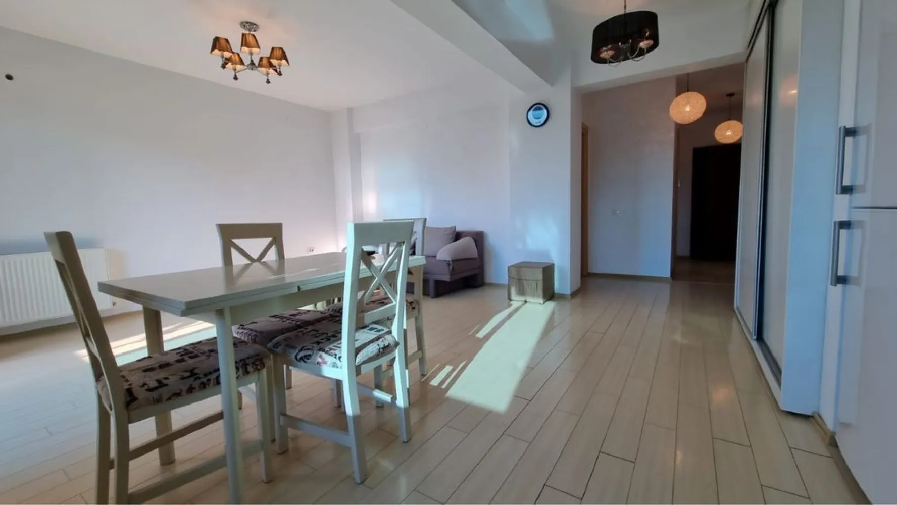 Vand apartament 2 camere Mamaia