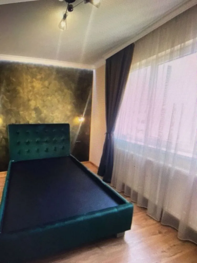 BRASADAS vinde ap. 2 cam. RENOVAT si MOBILAT etaj 4 ULTRACENTRAL - Agentia Imobiliara BRASADAS vinde apartament cu 2 camere RENOVAT si MOBILAT etaj 4/4 ULTRACENTRAL. Www.brasadas.com.