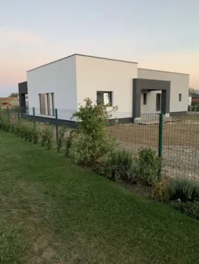 BRASADAS vinde casa noua cu 3 cam 120 mp. teren 700 mp in Paulesti.